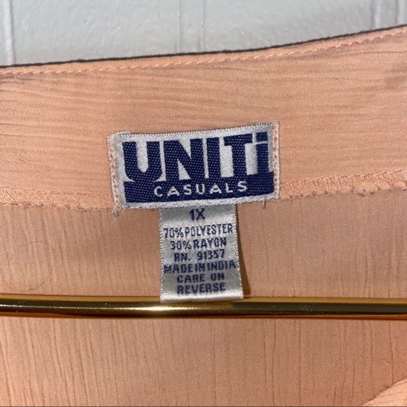 Vintage Uniti Casuals Embroidered Floral Blouse - Picture 2 of 5